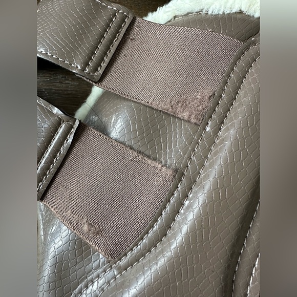 Horse Tack - Medium Equestrian Stockholm Brushing Boots - Picture 4 of 7